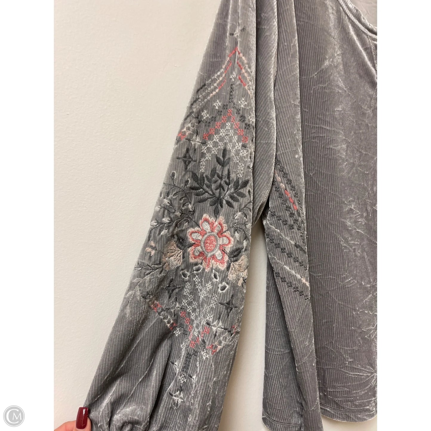 Top Long Sleeve By Clothes Mentor In Grey, Size: Xl