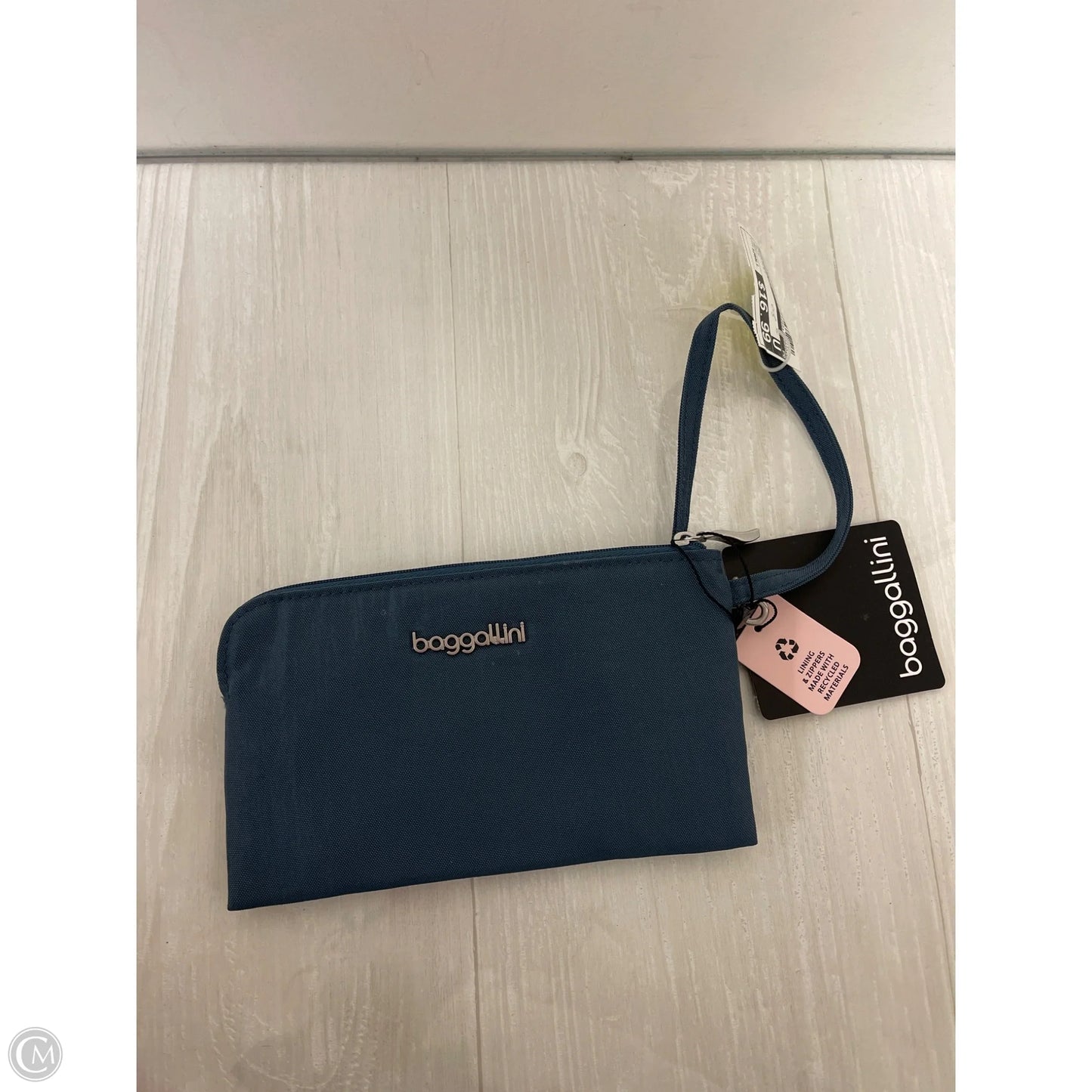 Wristlet By Baggallini, Size: Small