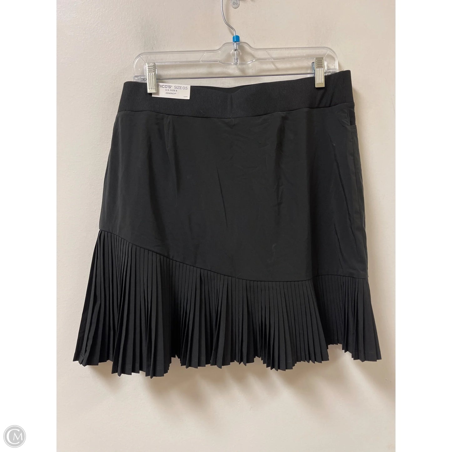 Skort By Chicos In Black, Size: 6