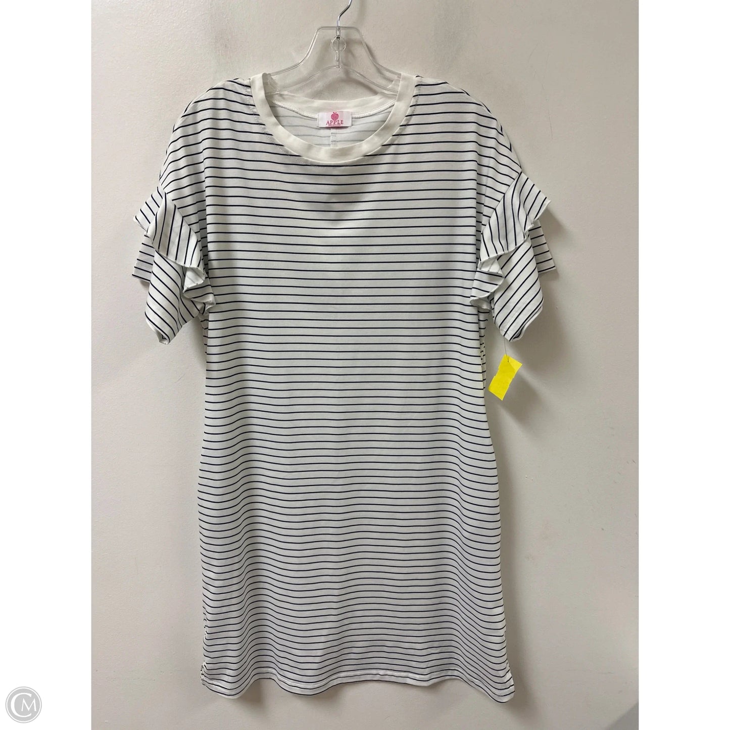 Dress Casual Short By Clothes Mentor In Striped Pattern, Size: L