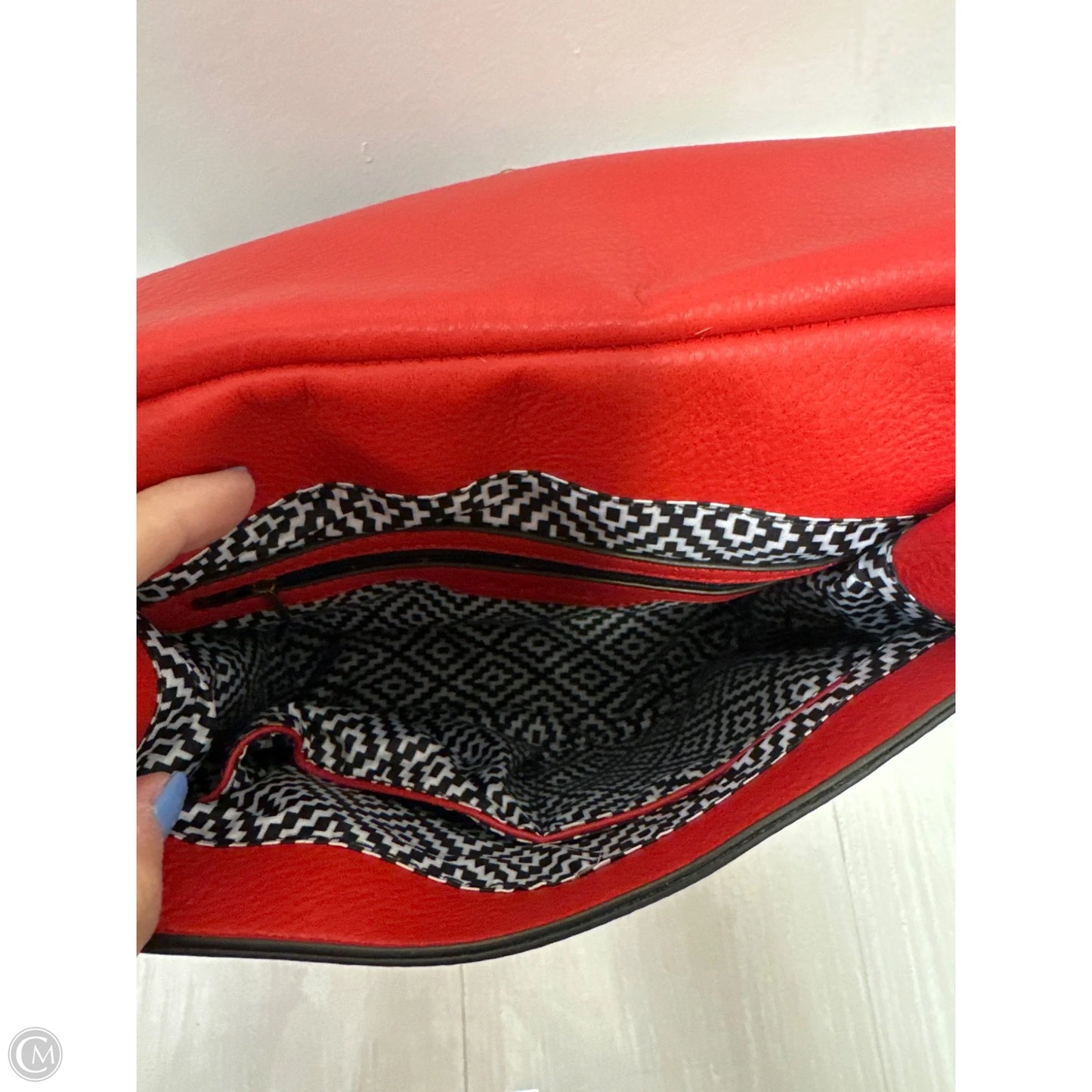 Crossbody By Clothes Mentor, Size: Medium