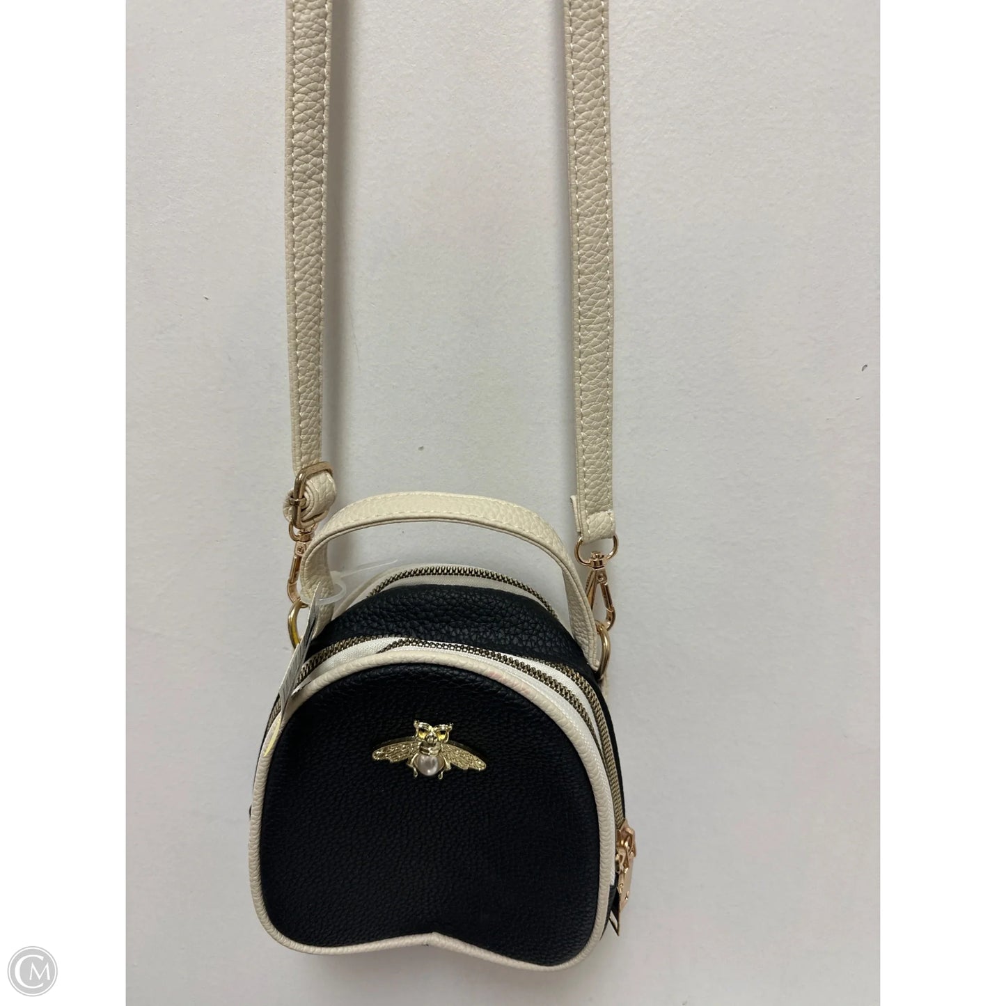 Crossbody By Clothes Mentor, Size: Small