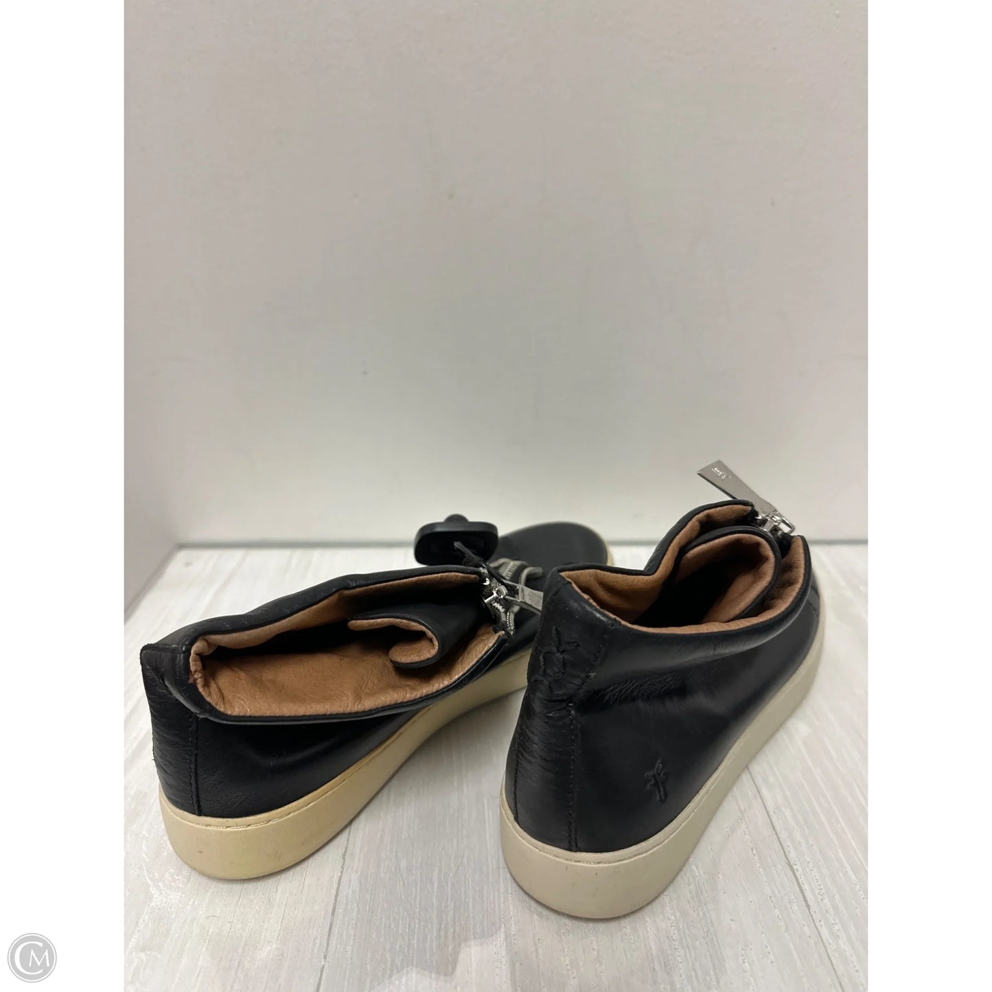 Shoes Designer By Frye In Black, Size: 9