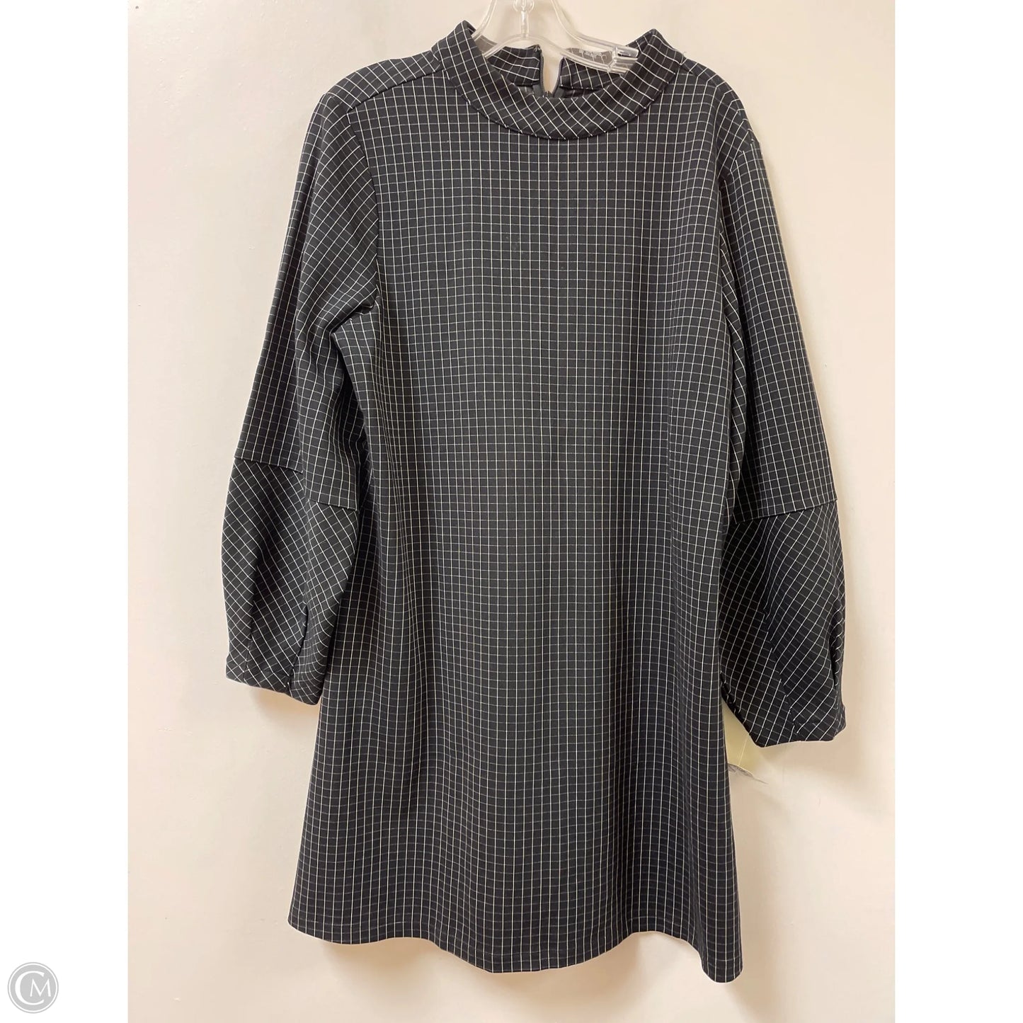 Dress Casual Short By Halogen In Black & White, Size: L