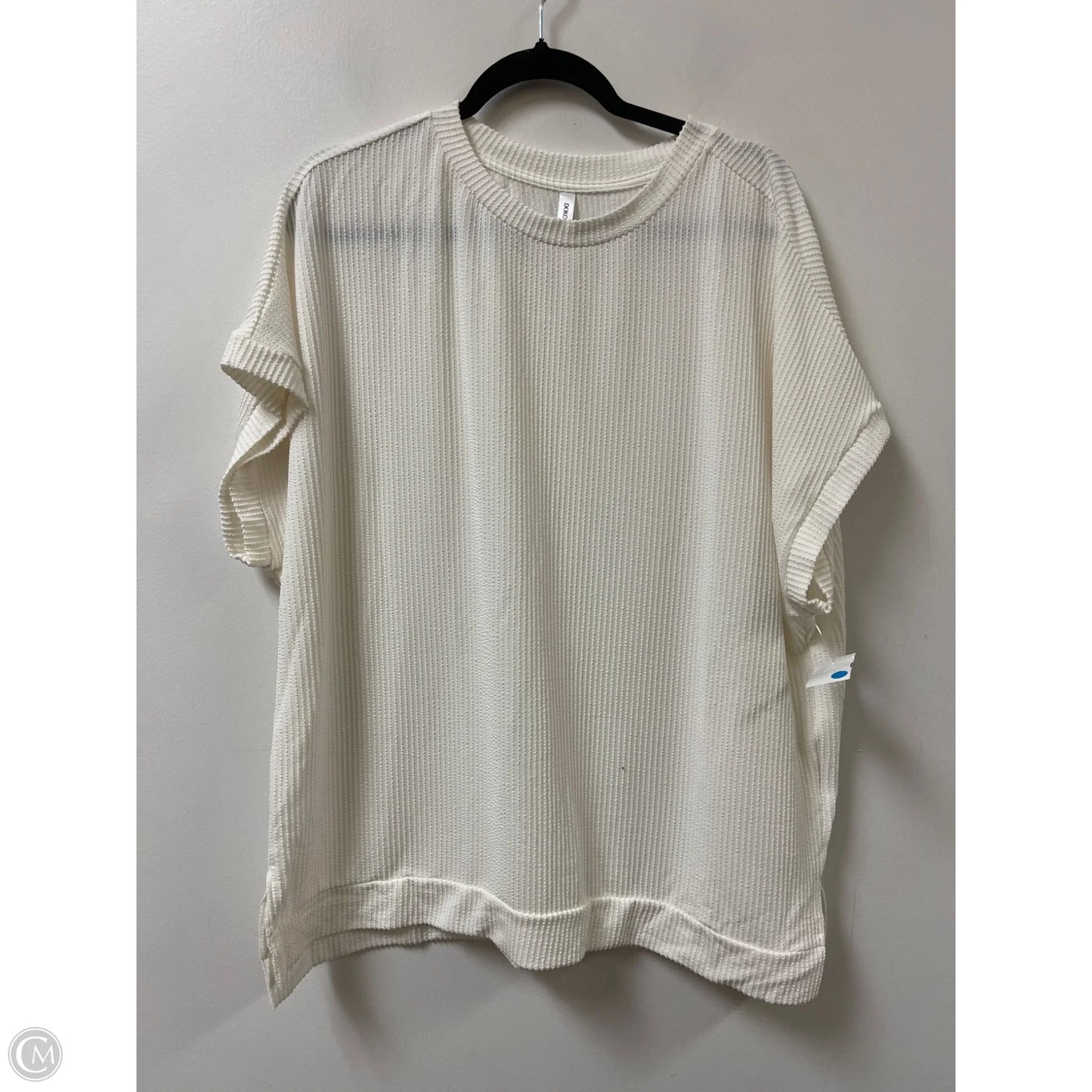 Top Short Sleeve By Dokotoo In White, Size: L