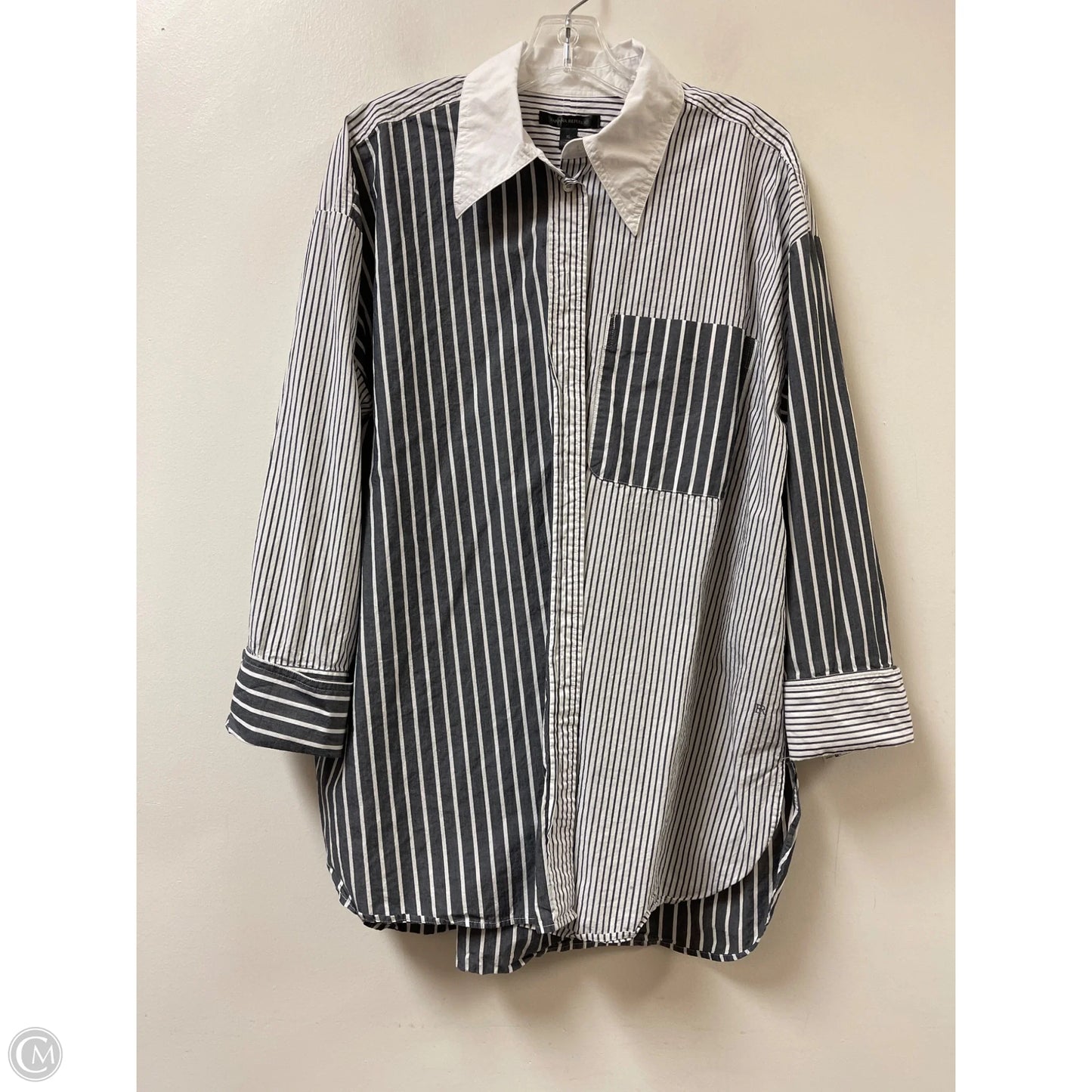 Blouse Long Sleeve By Banana Republic In Grey & White, Size: Xl