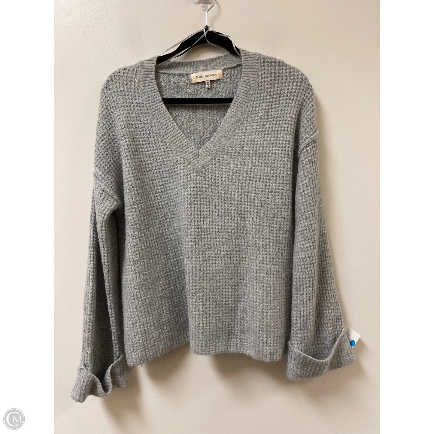 Sweater By Clothes Mentor In Grey, Size: M