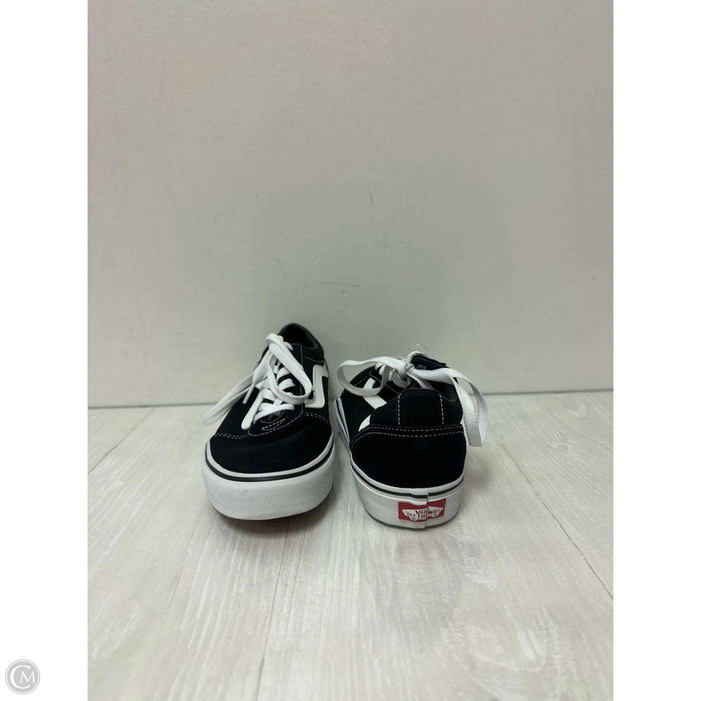 Shoes Sneakers By Vans In Black, Size: 9