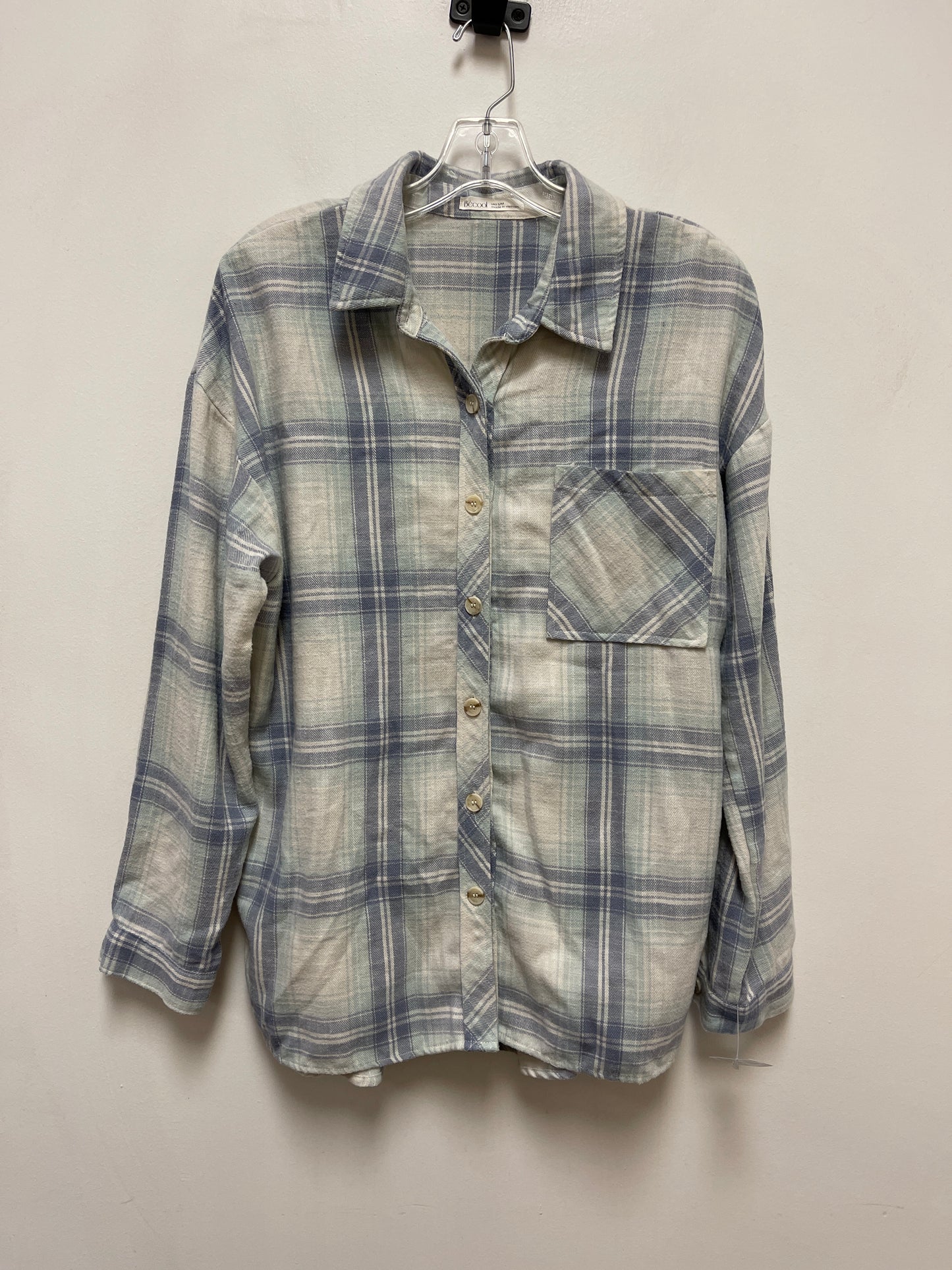 Blouse Long Sleeve By Clothes Mentor In Blue & White, Size: M