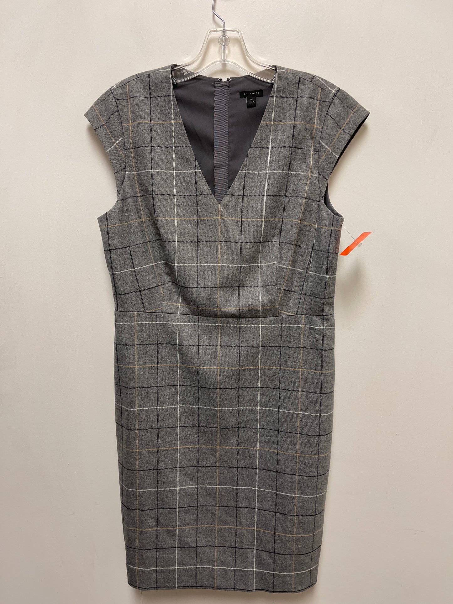 Dress Casual Midi By Anna In Grey, Size: L