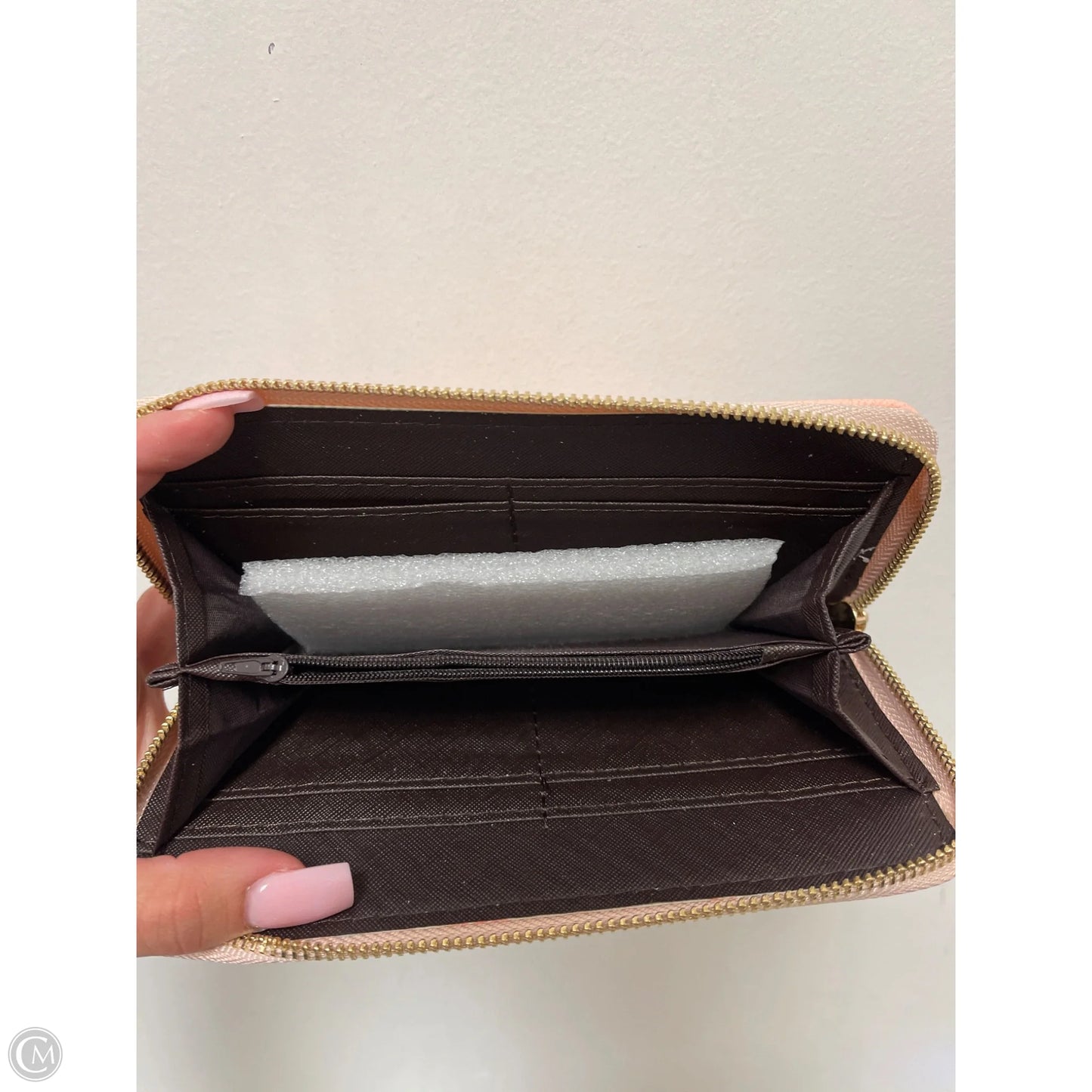 Wallet By Clothes Mentor, Size: Large