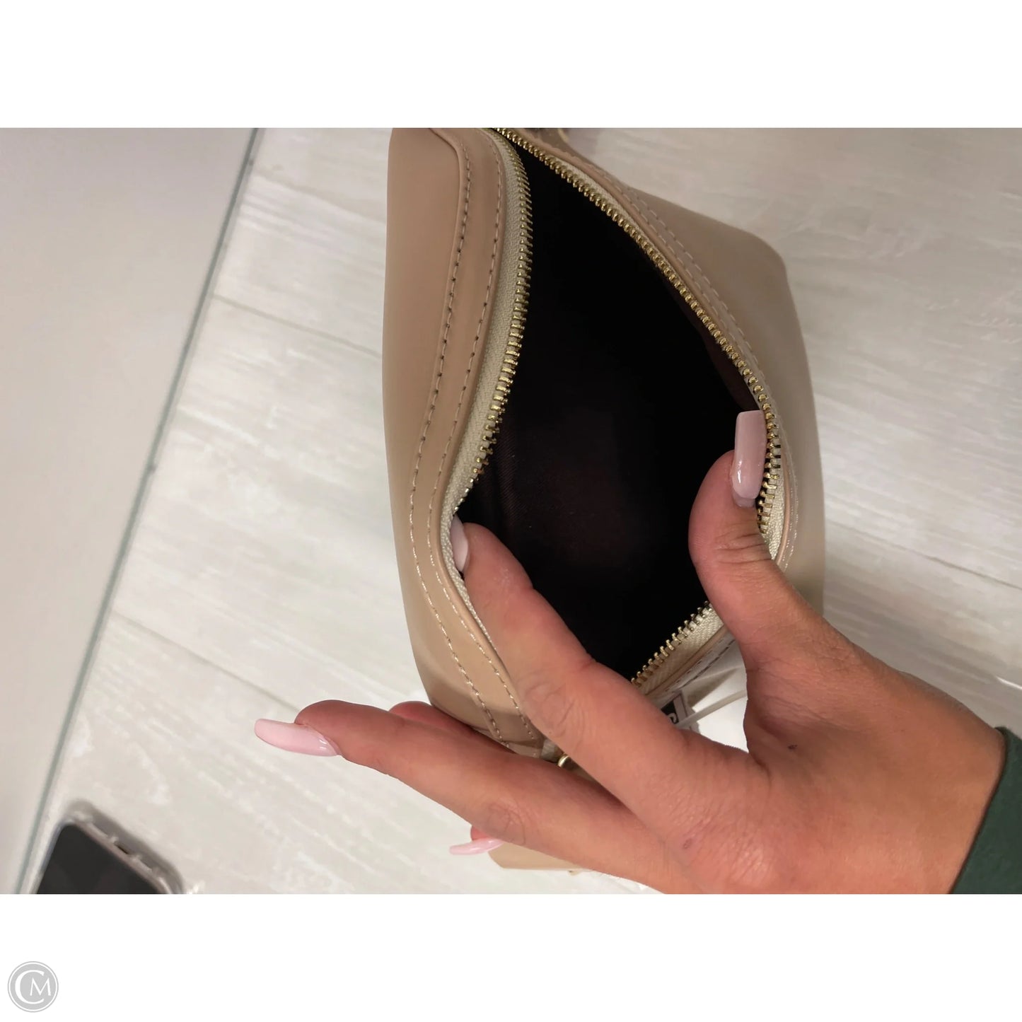 Belt Bag By Clothes Mentor, Size: Medium