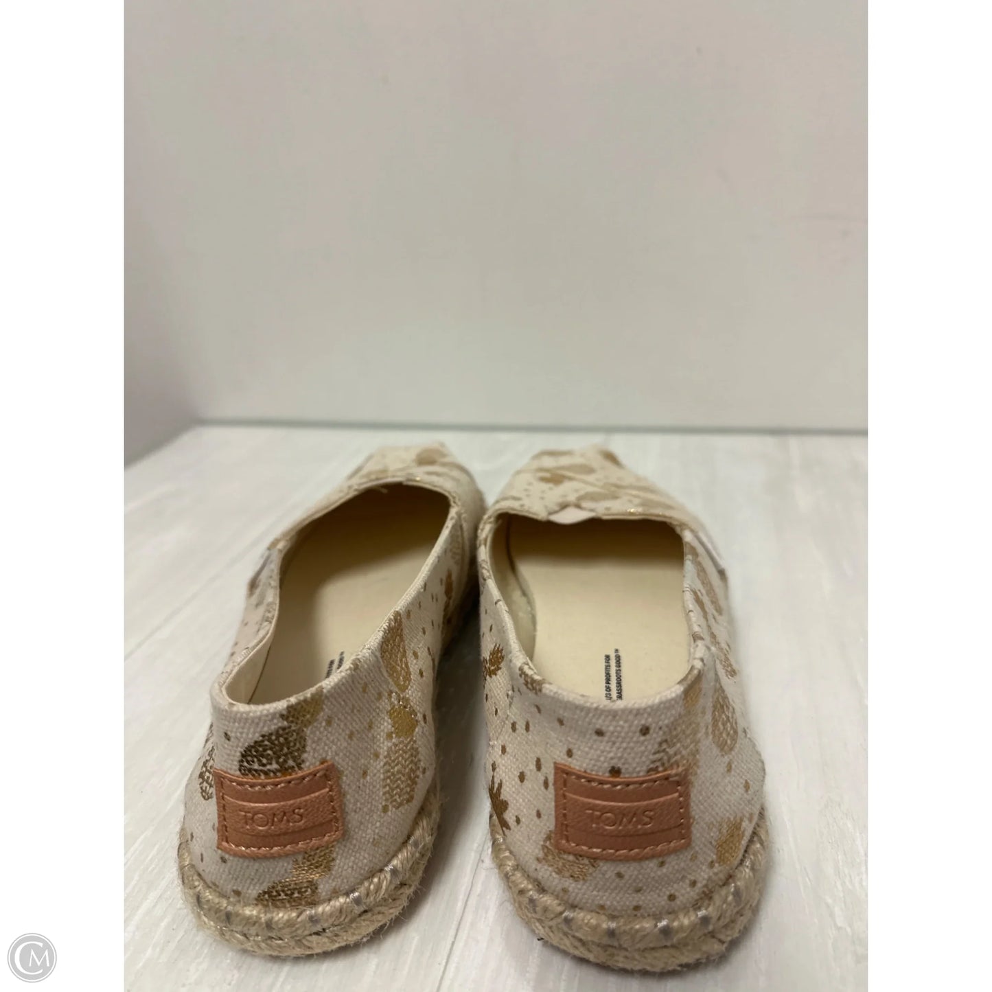 Shoes Flats By Toms In Gold & Tan, Size: 7.5