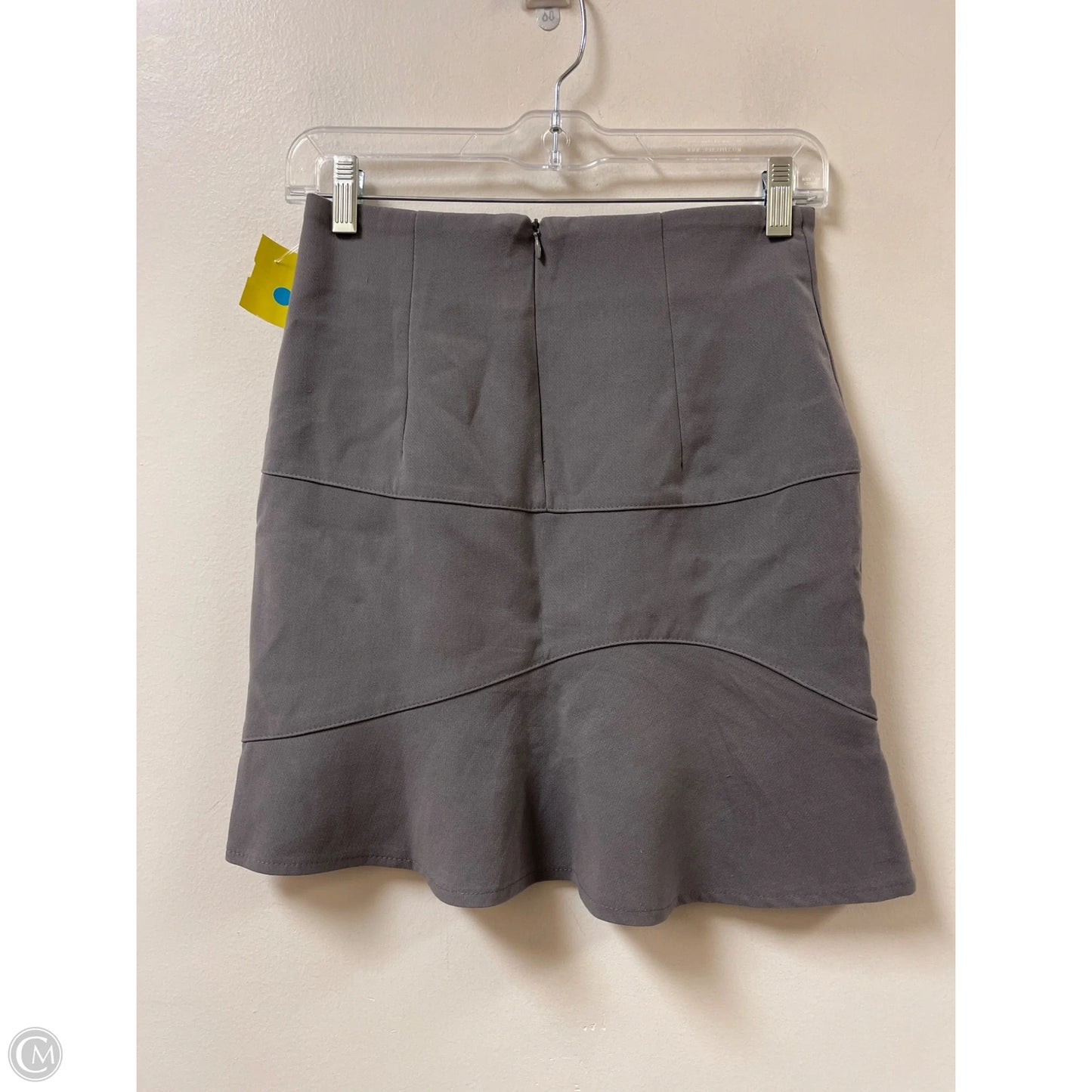 Skirt Midi By Clothes Mentor In Grey, Size: 4