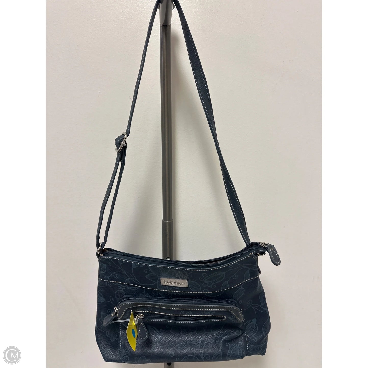 Handbag By Clothes Mentor, Size: Medium