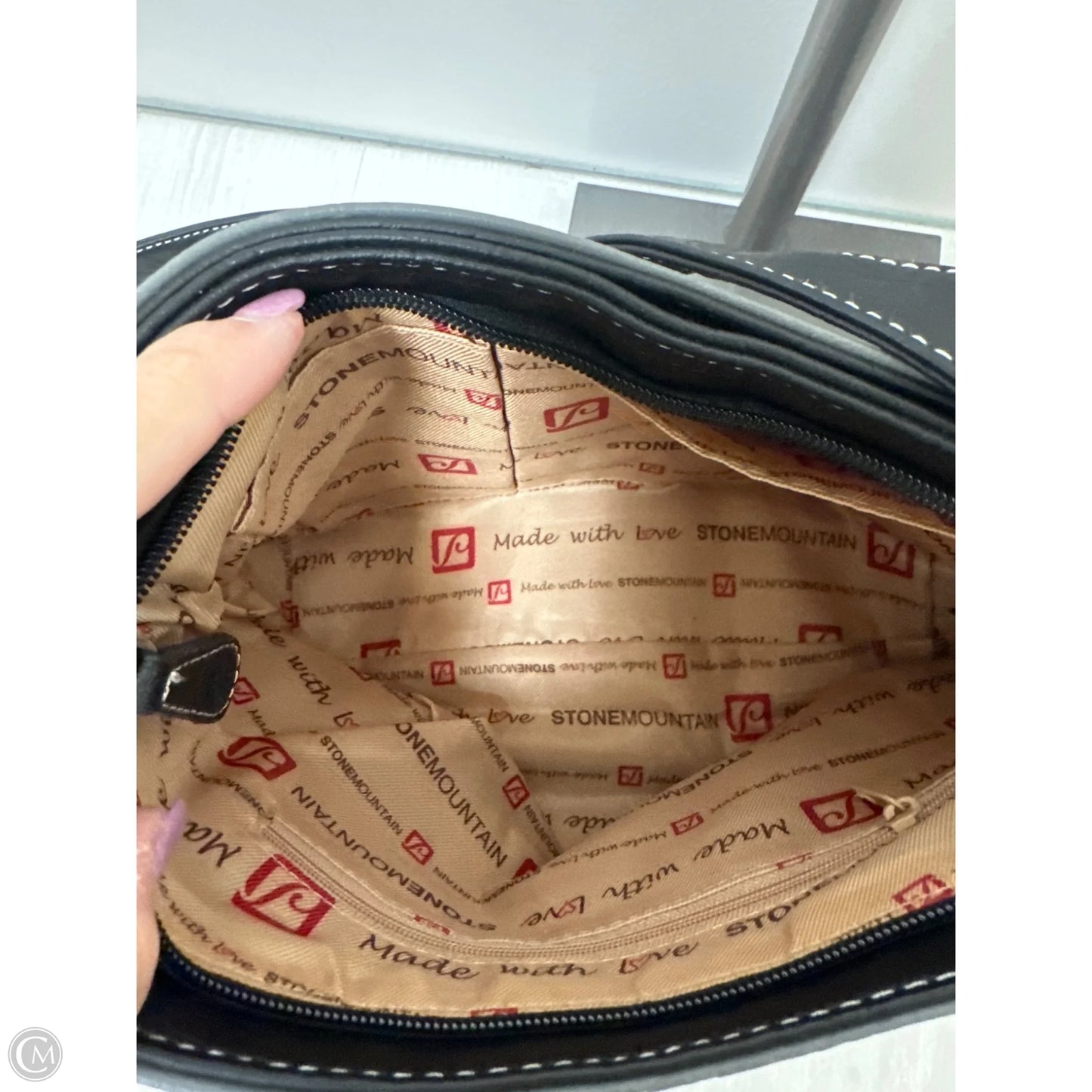 Handbag By Clothes Mentor, Size: Medium