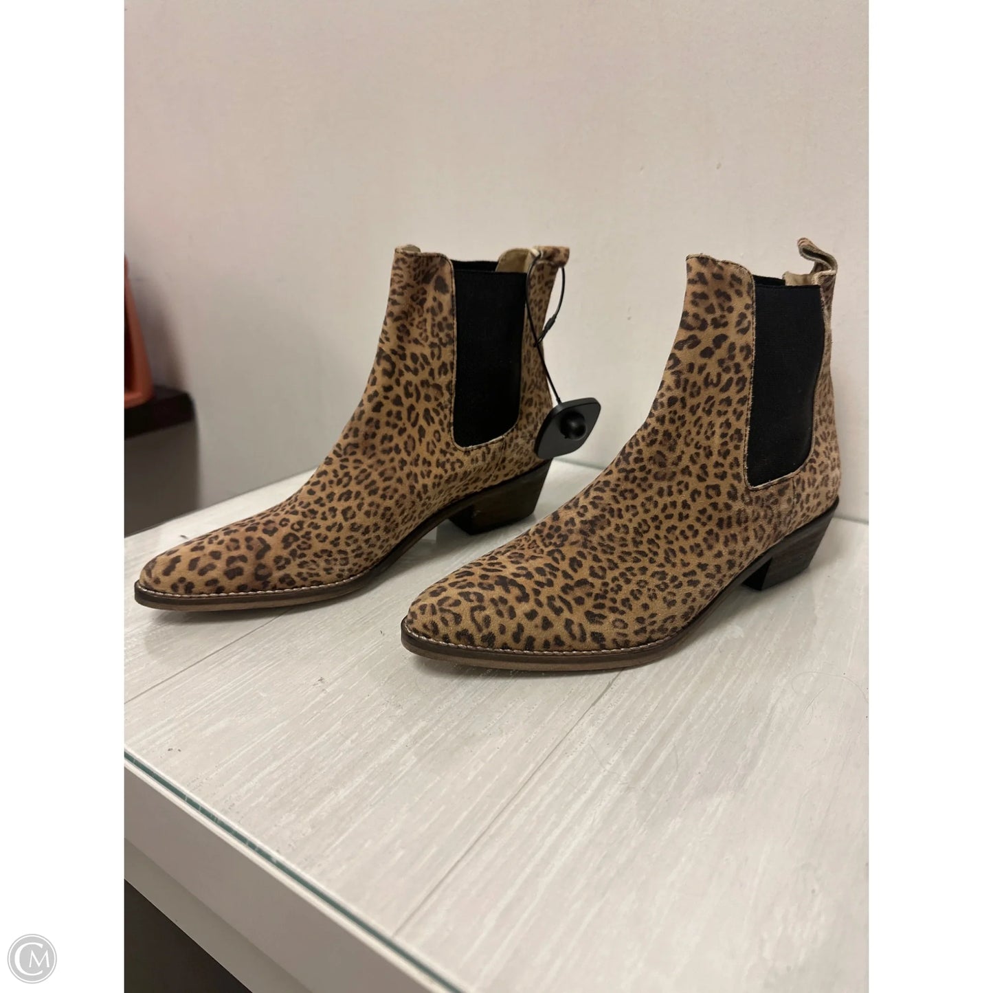 Boots Ankle Heels By Clothes Mentor In Animal Print, Size: 8.5