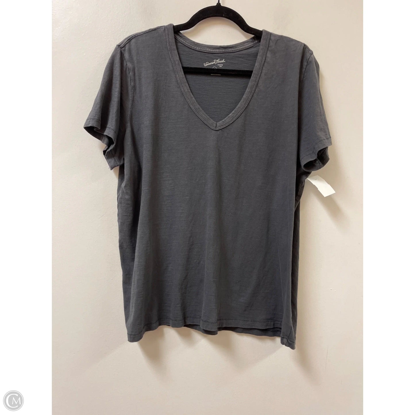 Top Short Sleeve By Universal Thread In Grey, Size: Xl