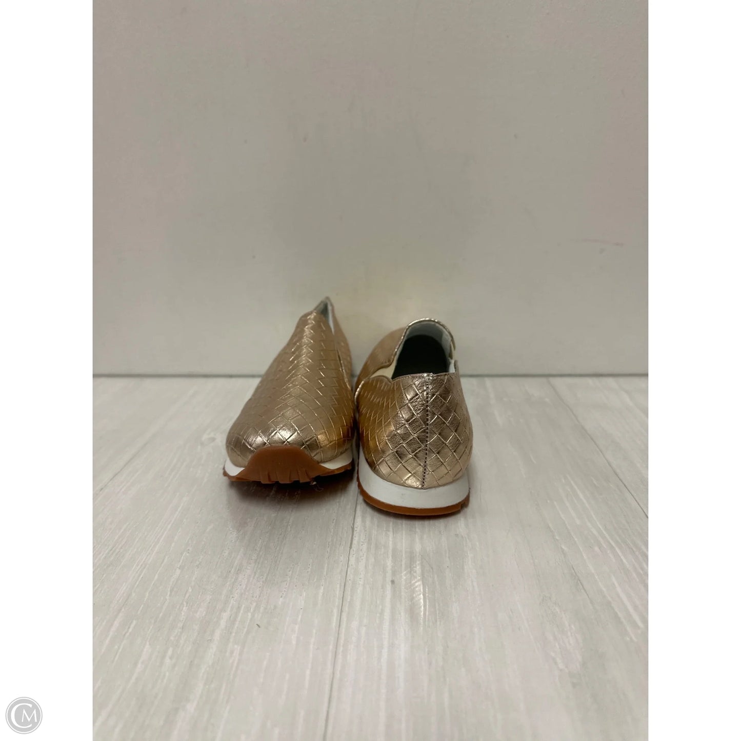 Shoes Flats By Clothes Mentor In Gold, Size: 8.5