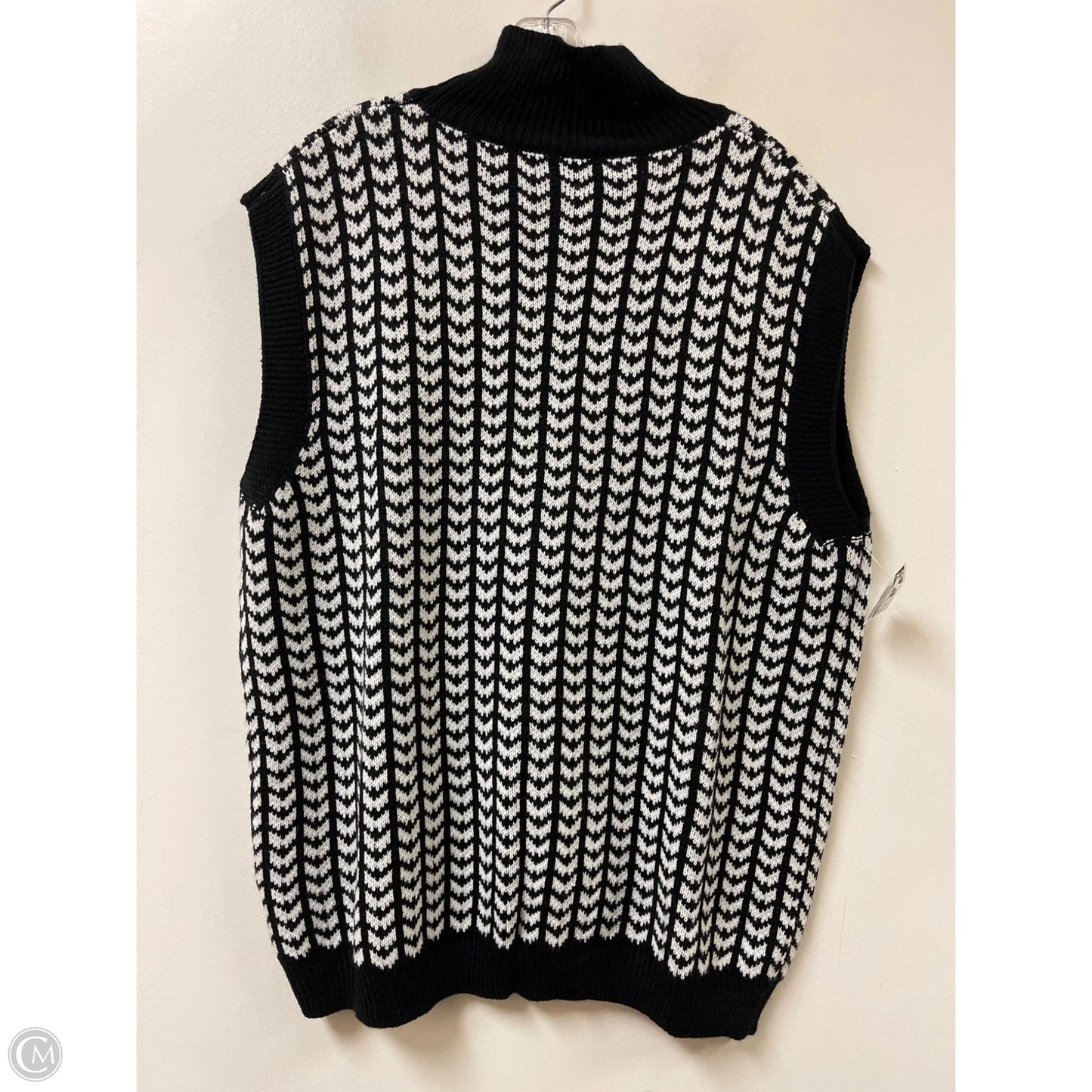 Tunic Short Sleeve By Clothes Mentor In Black & White, Size: 1x