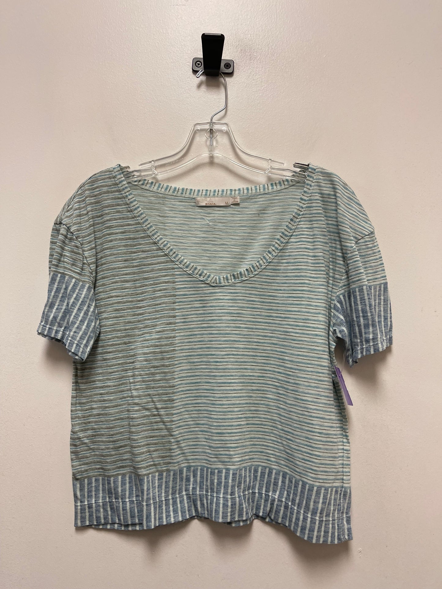 Green Top Short Sleeve Prana, Size M