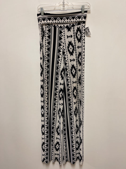 Black & White Pants Wide Leg Yahada, Size 8