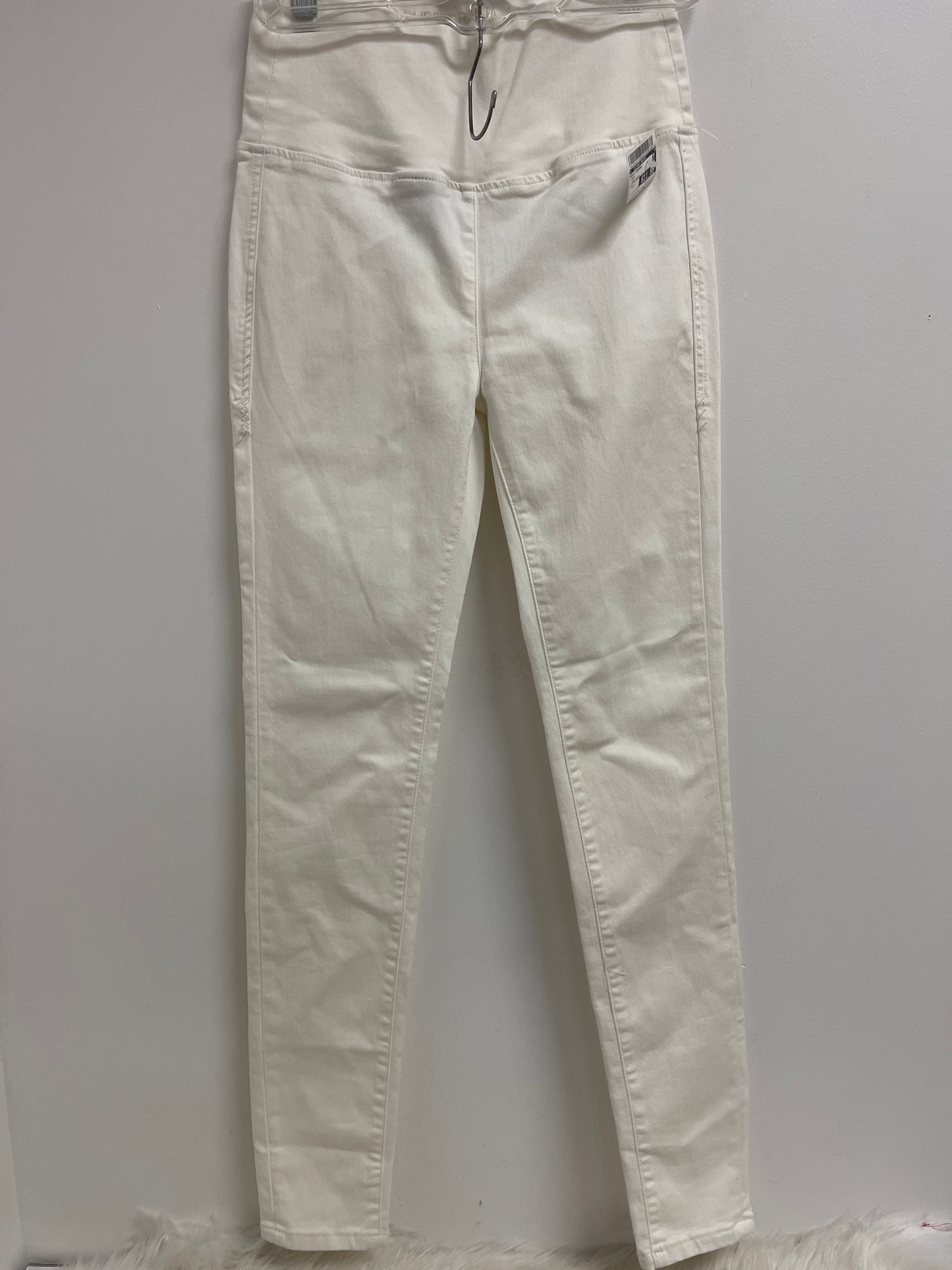 Pants Cropped By Clothes Mentor In Cream, Size: 2