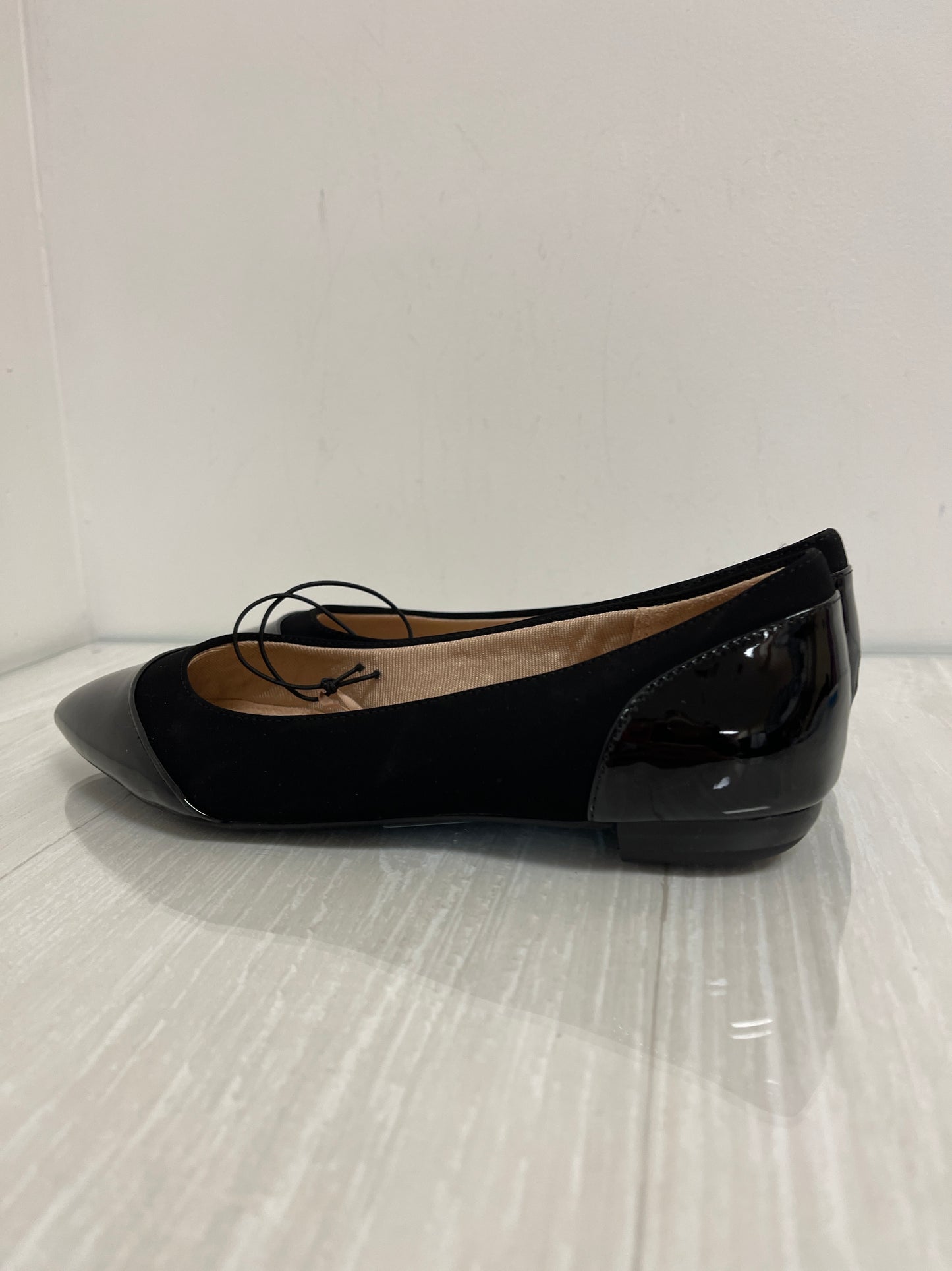 Shoes Flats By Life Stride In Black, Size: 7