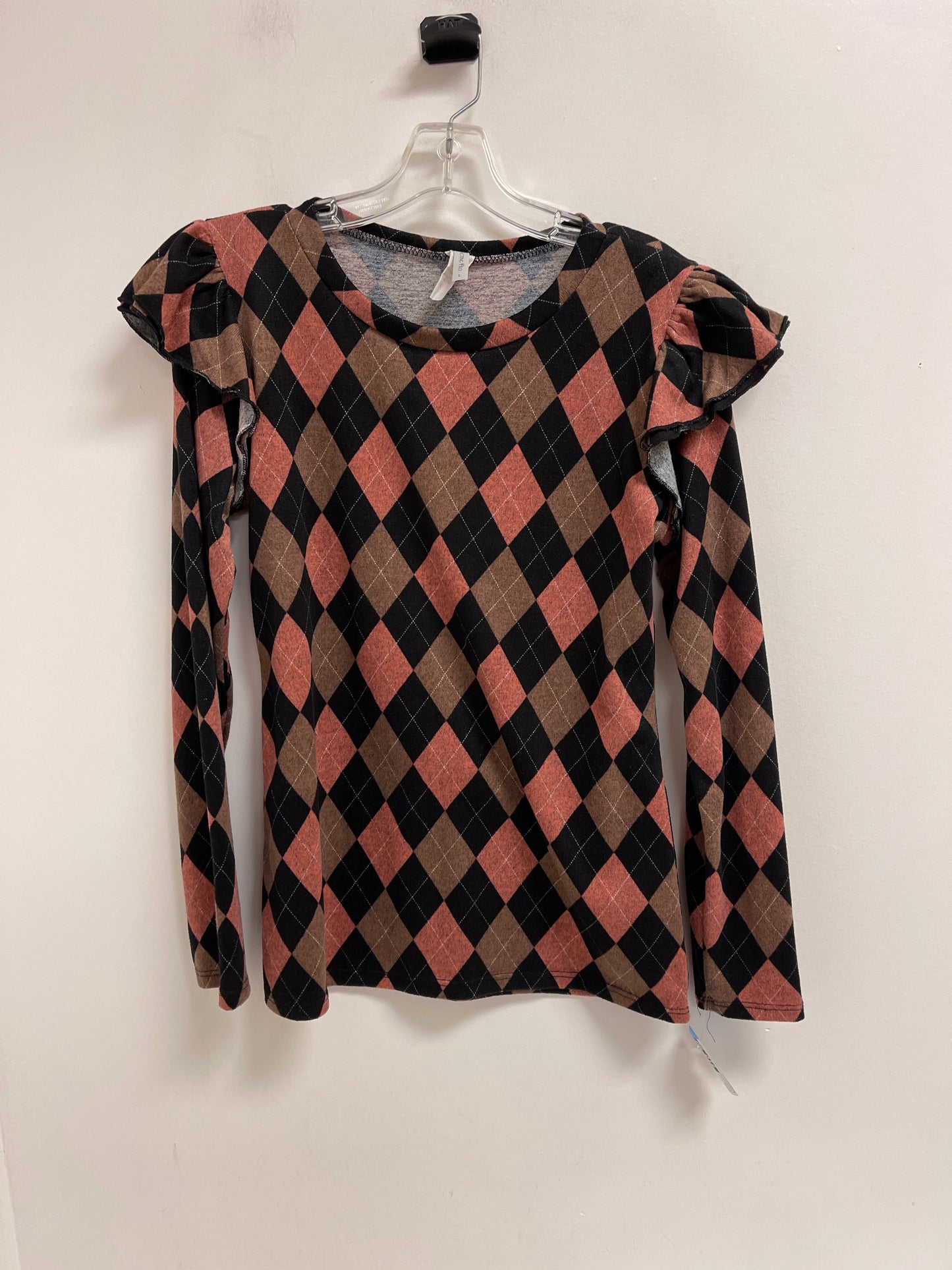 Top Long Sleeve By Acting Pro In Checkered Pattern, Size: L