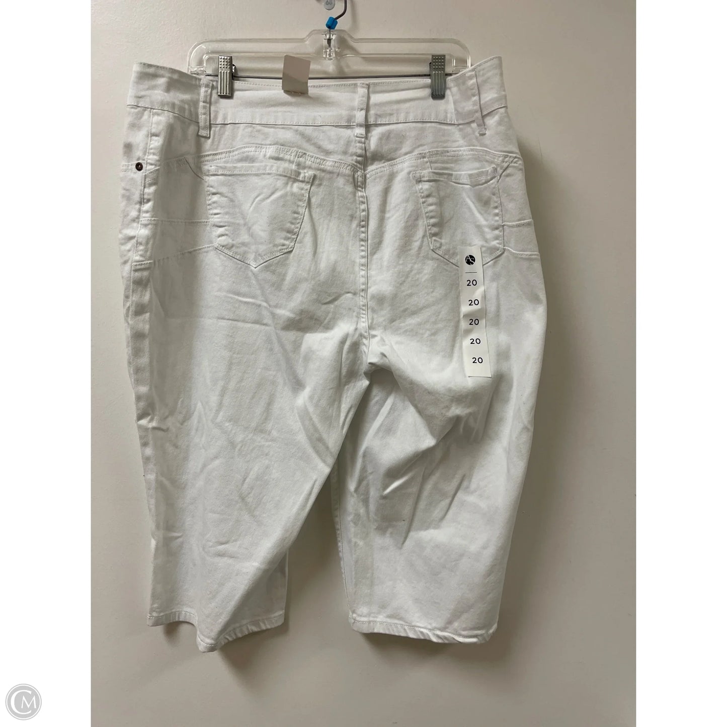 Capris By Ashley Stewart In White, Size: 20