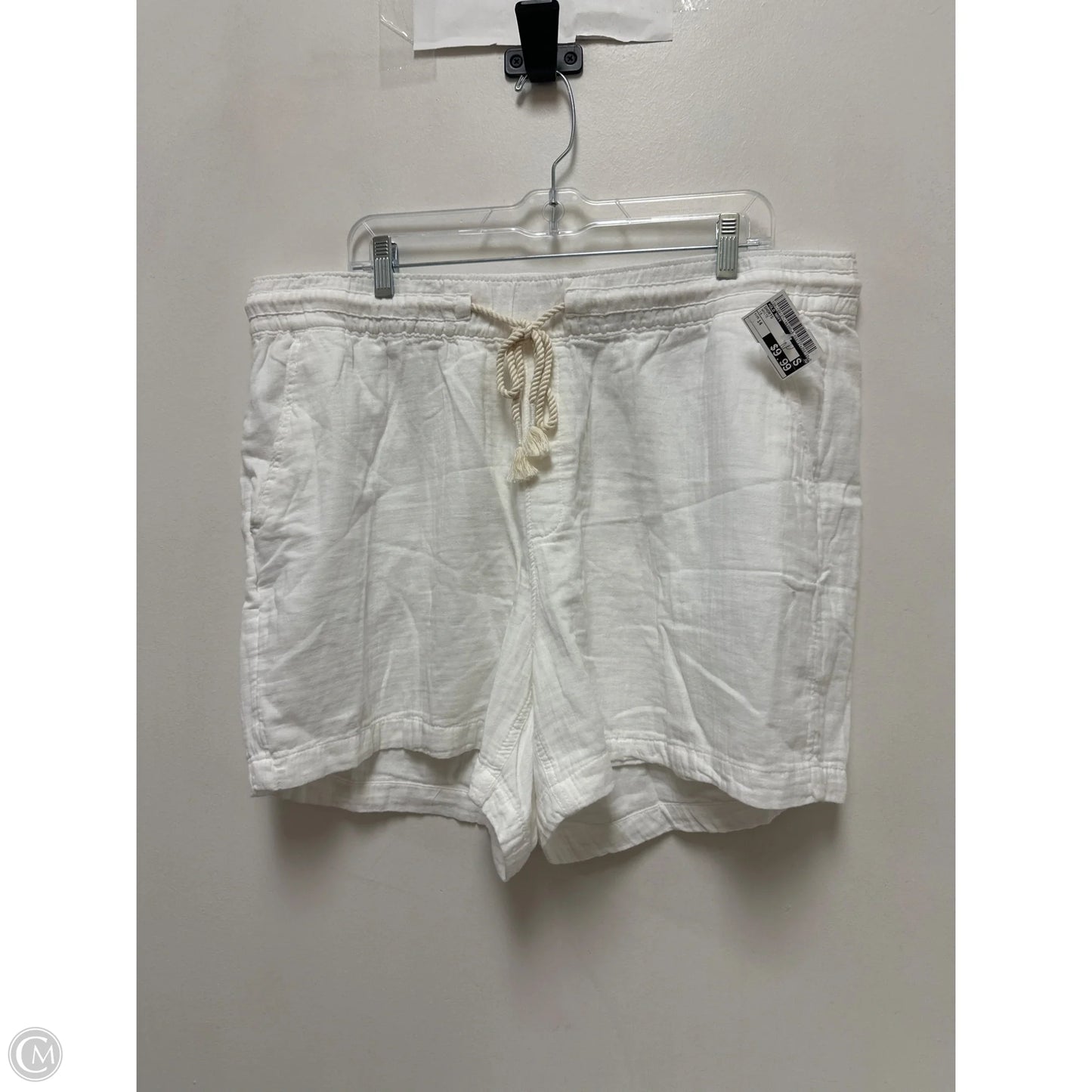Shorts By Old Navy In White, Size: 14