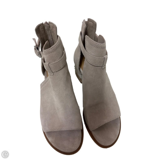 Boots Ankle Heels By Chelsea And Violet In Tan, Size: 9.5