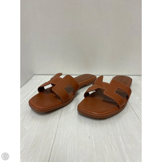 Sandals Flats By Clothes Mentor In Brown, Size: 10
