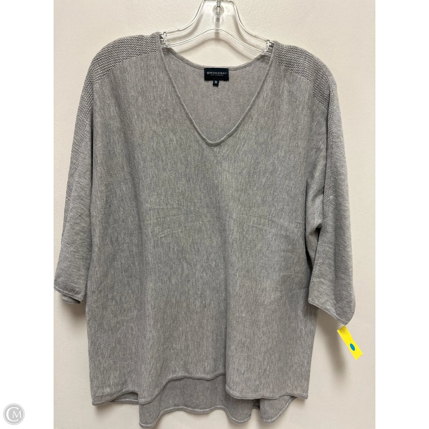 Top Long Sleeve By Clothes Mentor In Grey, Size: M