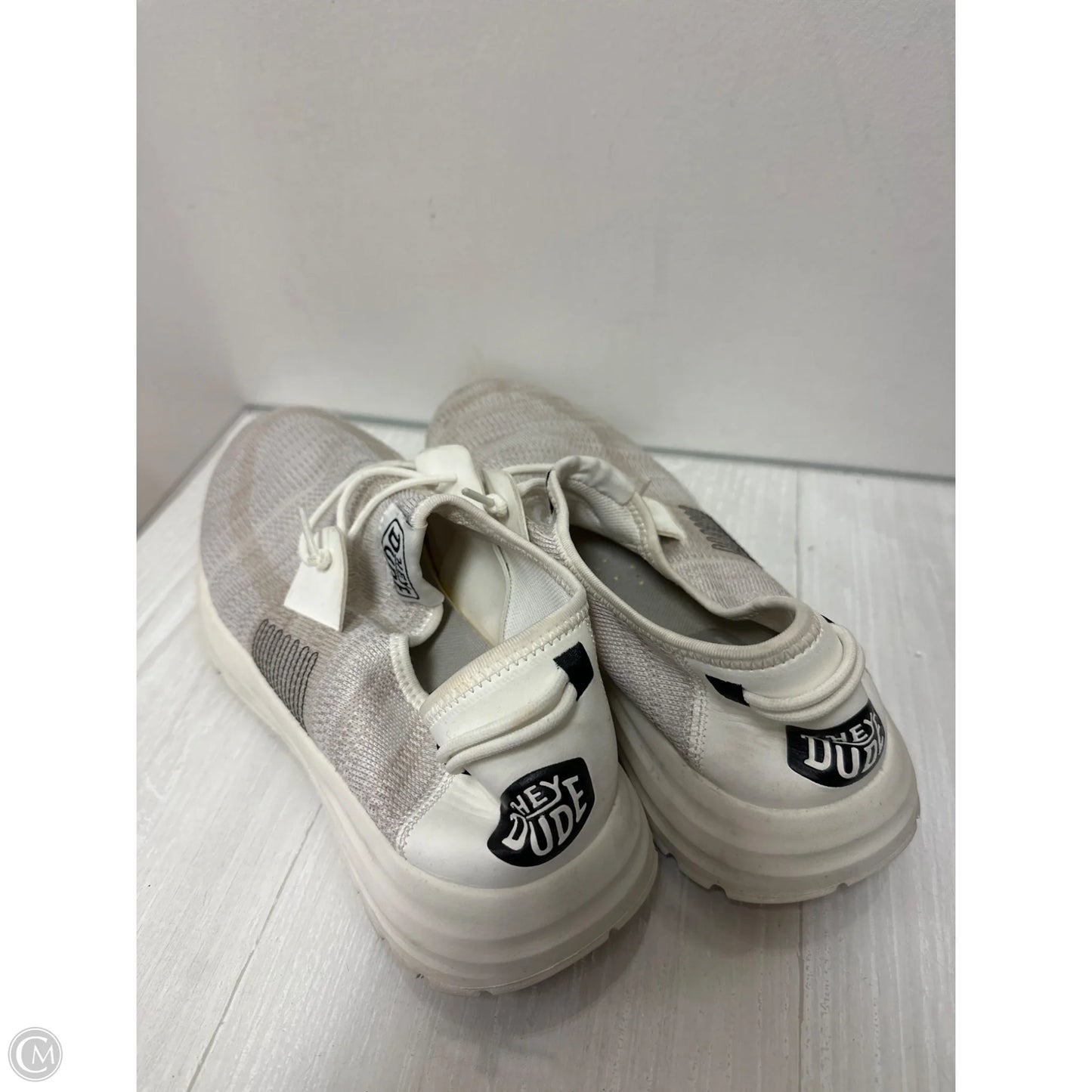 Shoes Flats By Hey Dude In Cream, Size: 9