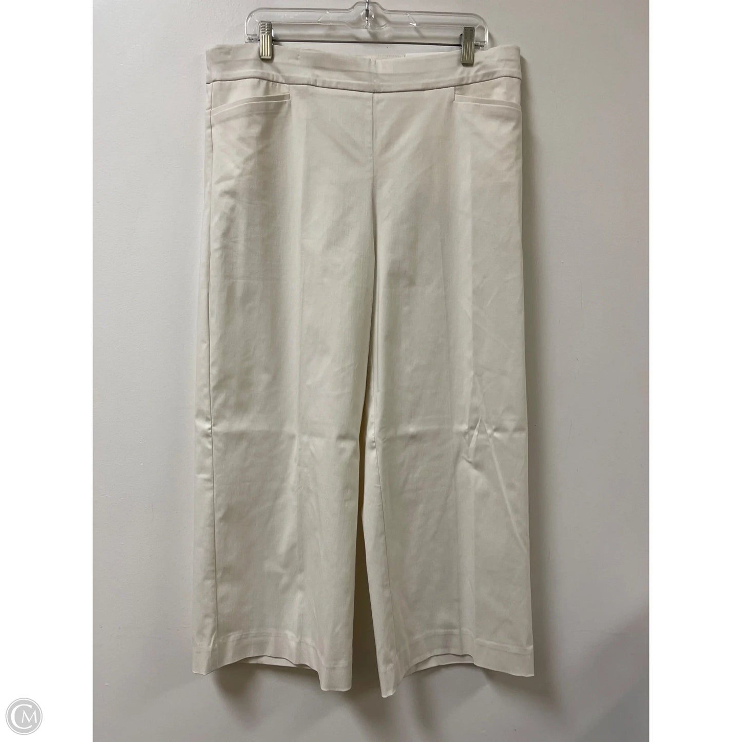 Pants Cropped By Chicos In Cream, Size: 14