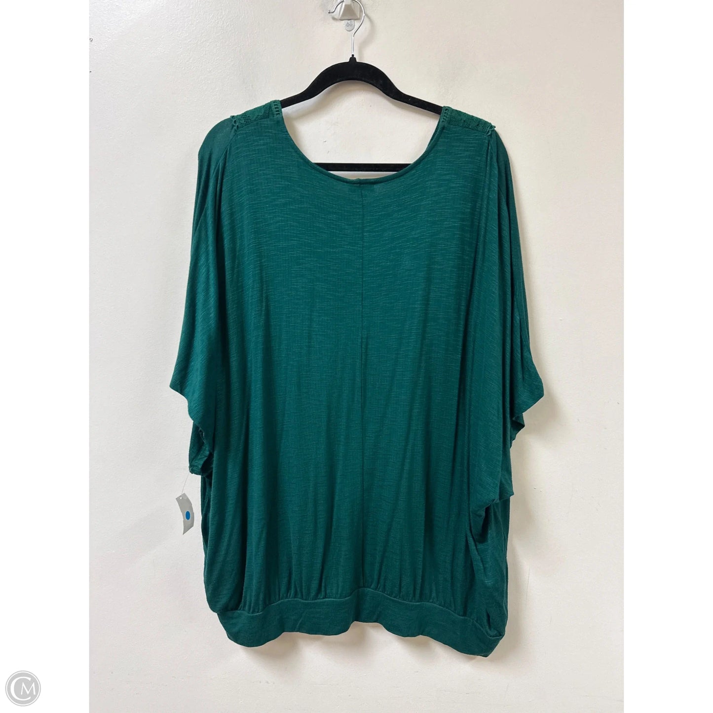 Top Short Sleeve By Torrid In Green, Size: 3x