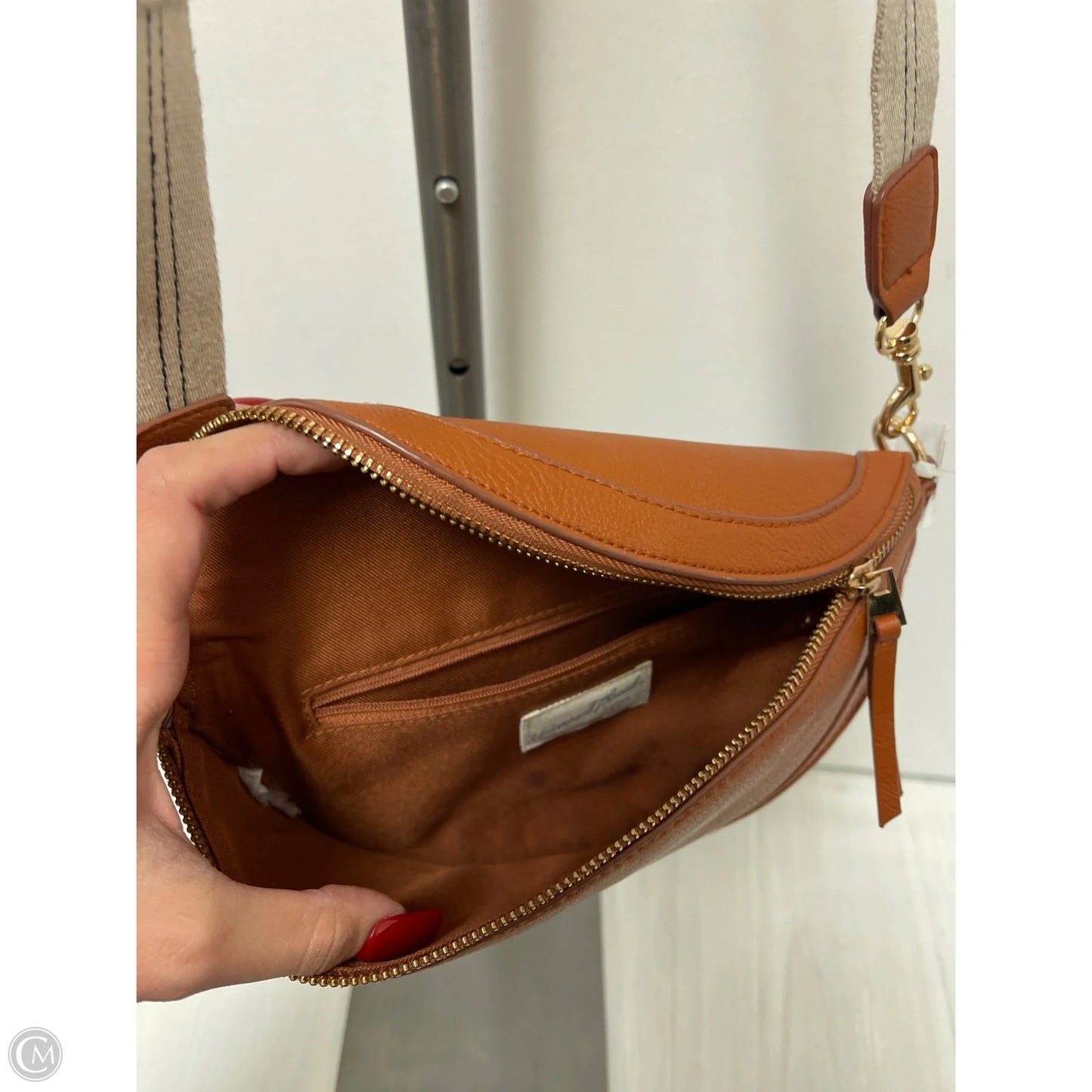 Belt Bag By Universal Thread, Size: Medium