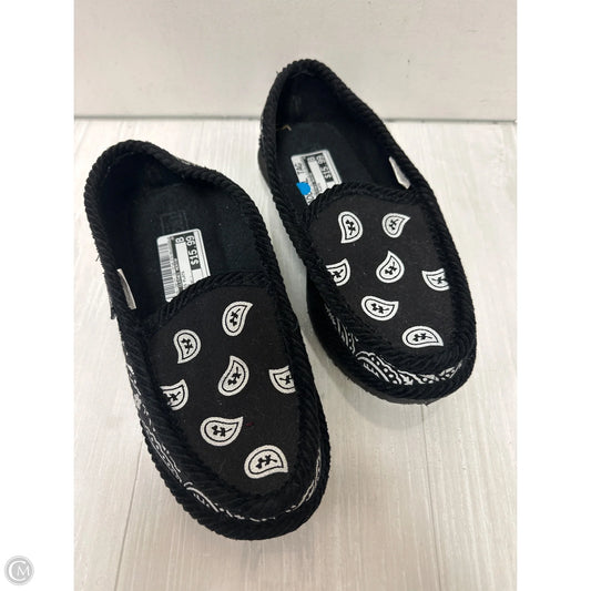 Shoes Flats By Clothes Mentor In Black, Size: 8