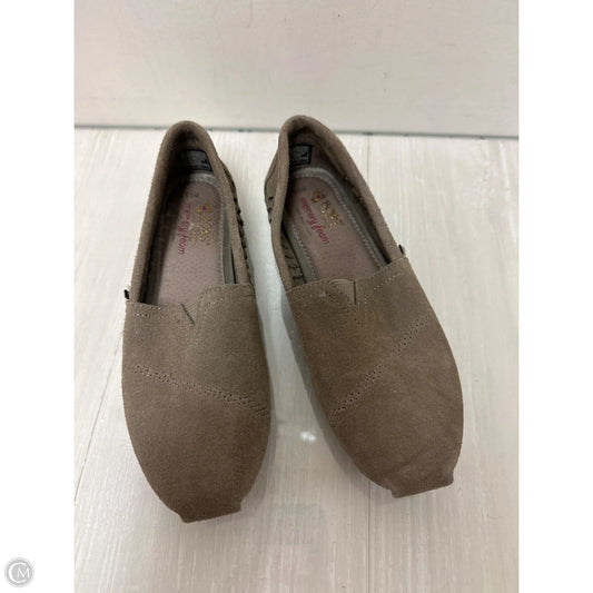 Shoes Flats By Bobs In Grey, Size: 6.5