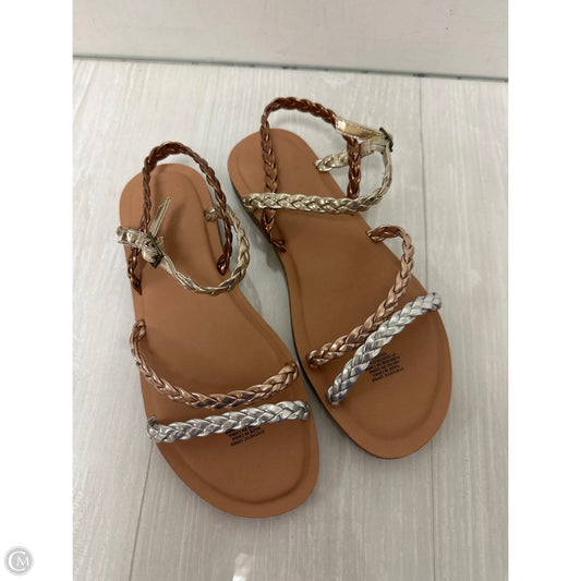 Sandals Flats By Toms In Gold & Silver, Size: 6.5