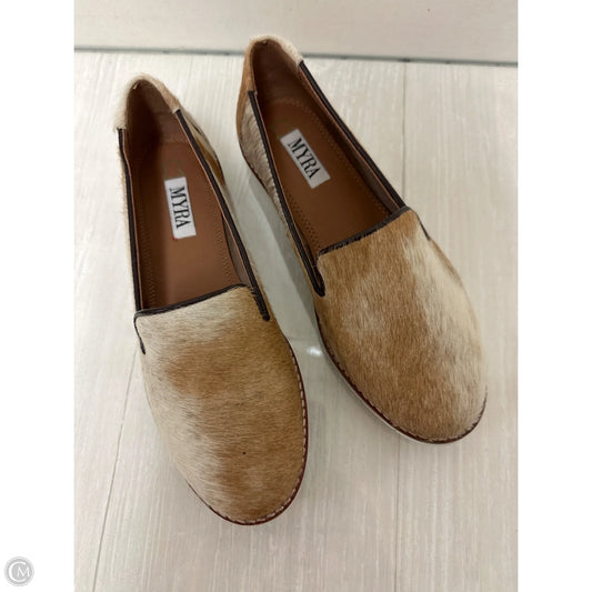 Shoes Flats By Myra In Cream, Size: 7