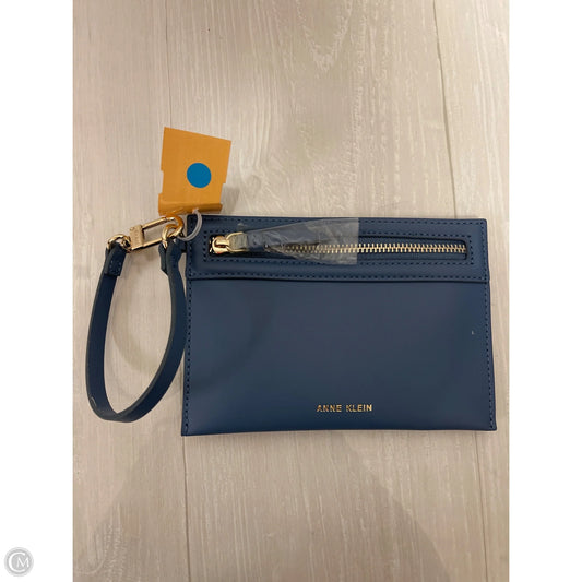 Wristlet By Anne Klein, Size: Medium