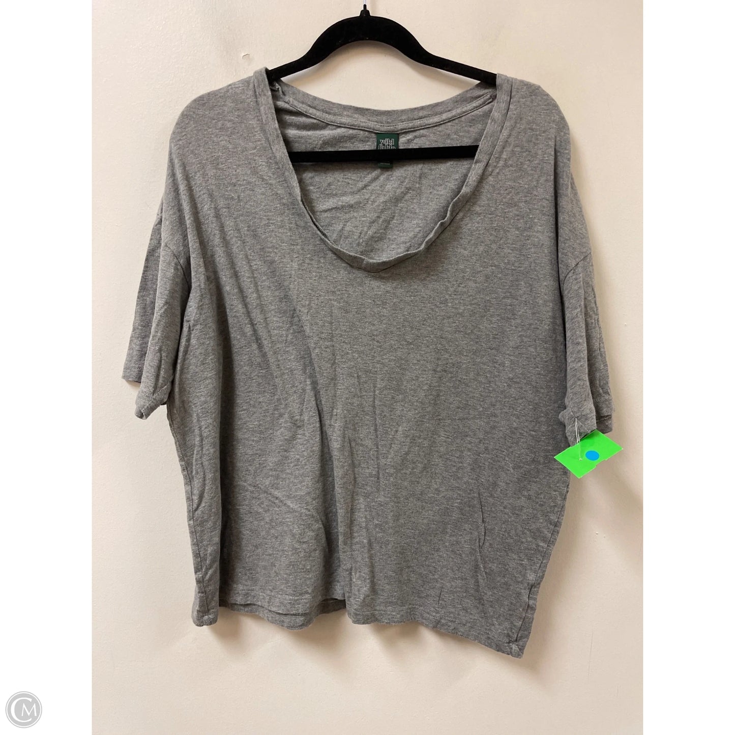 Top Short Sleeve Basic By Wild Fable In Grey, Size: M