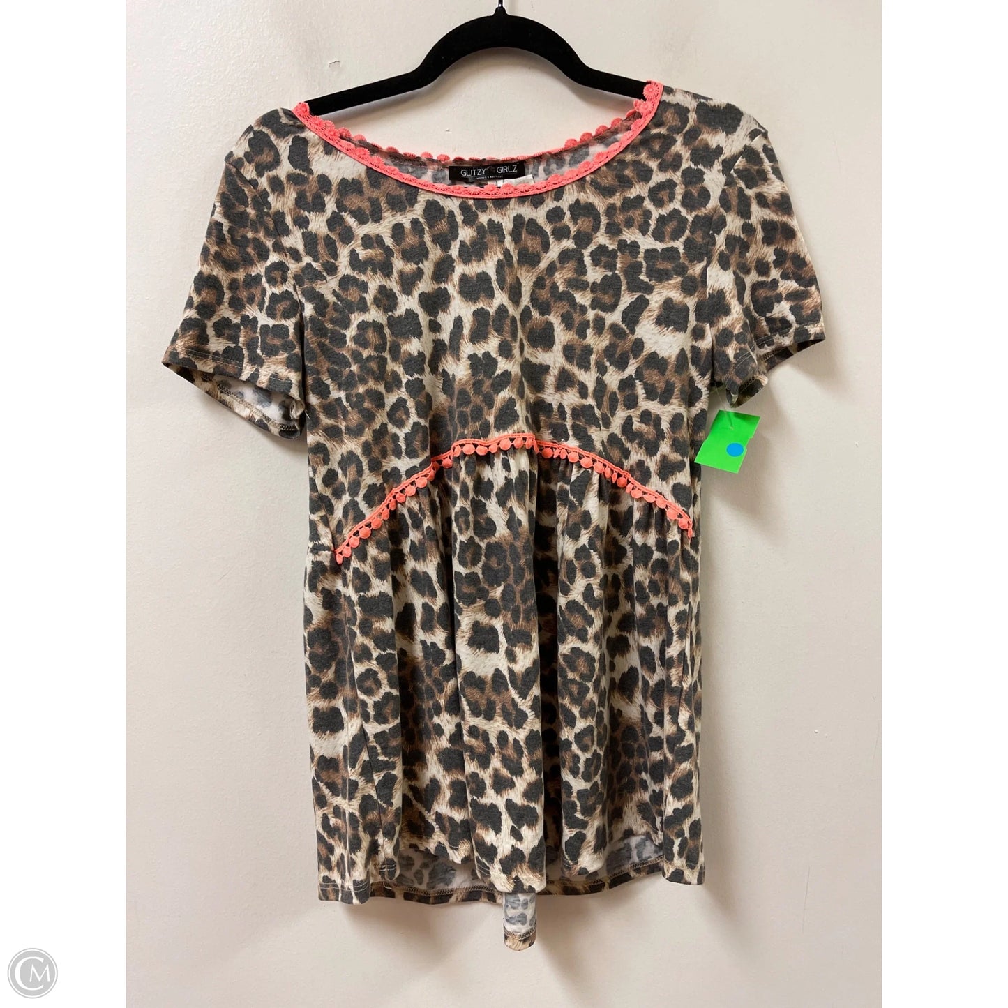 Top Short Sleeve By Glitzy Girlz In Leopard Print, Size: M