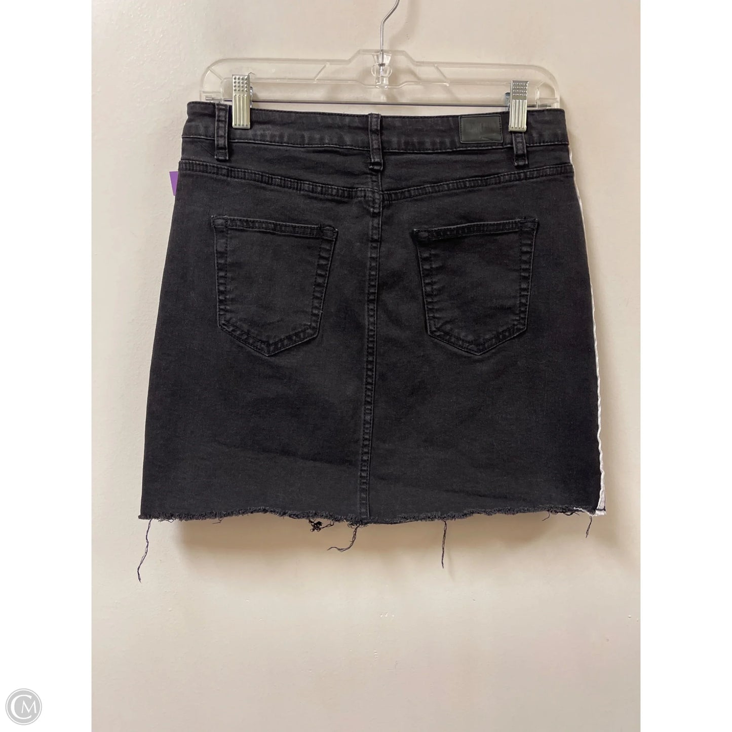 Skirt Mini & Short By Clothes Mentor In Black, Size: 12