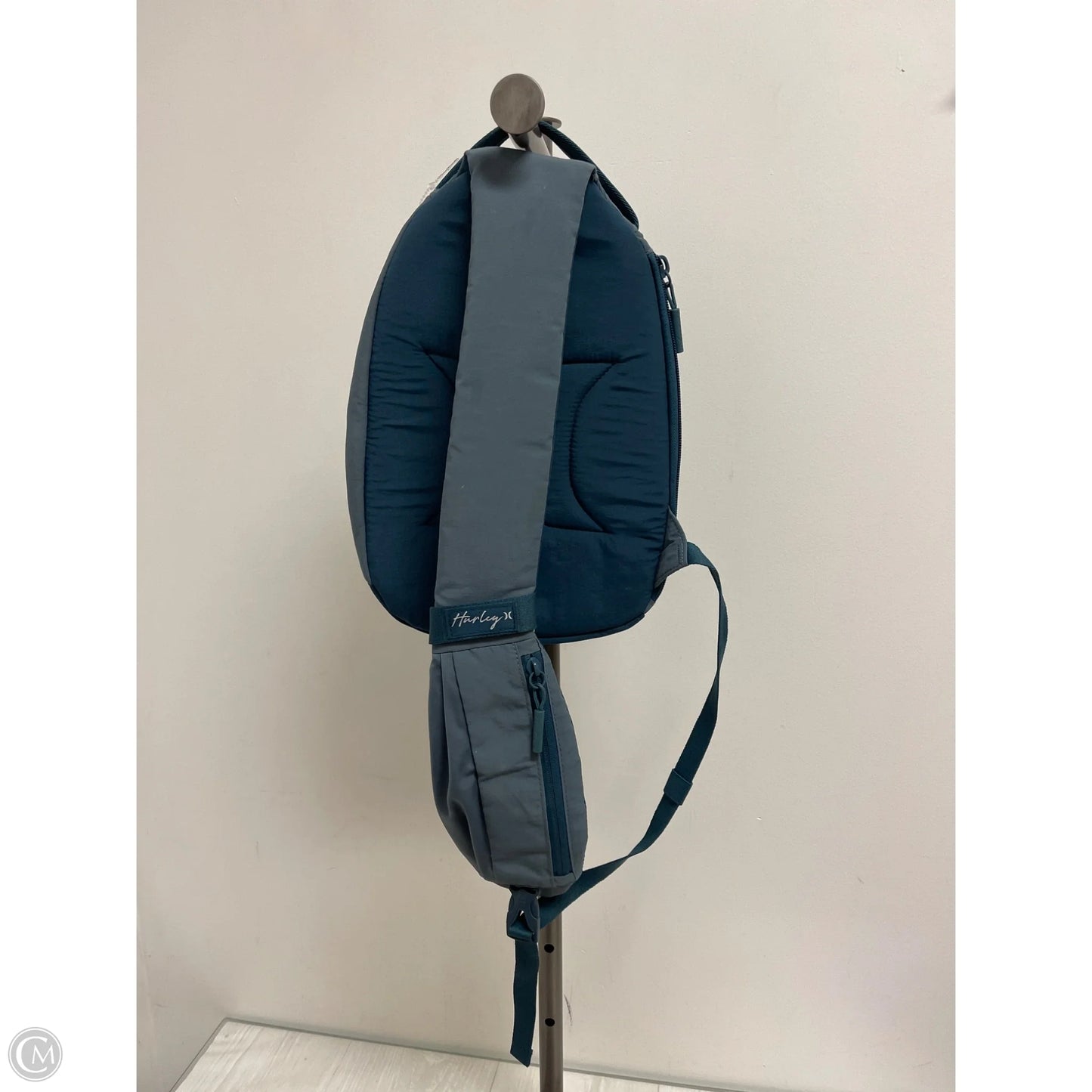 Belt Bag By Hurley, Size: Medium