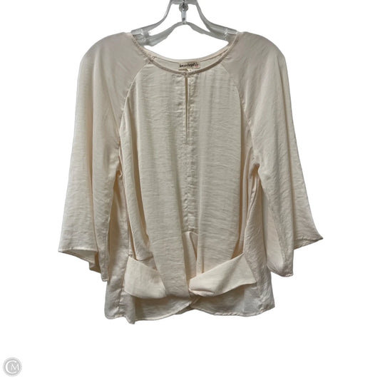 Top Long Sleeve By Clothes Mentor In Cream, Size: M