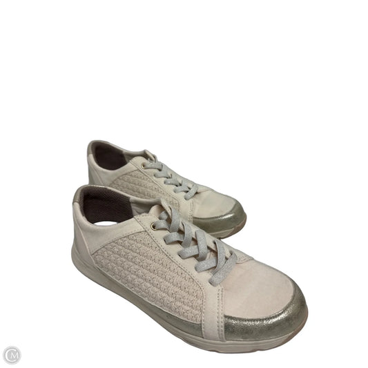 Shoes Sneakers By Bzees In Cream, Size: 8