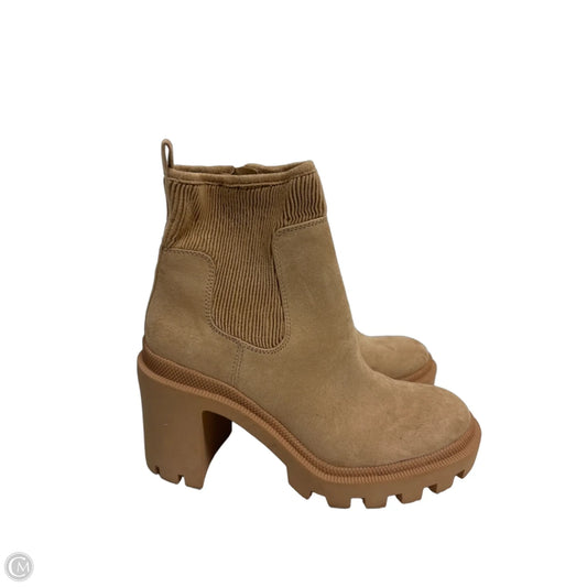 Boots Ankle Heels By Cmc In Tan, Size: 6.5